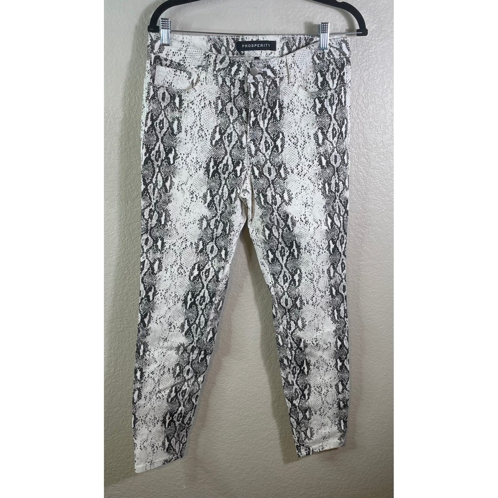 Prosperity Women 31 Skinny Jeans White Grey Snakeskin Animal Print Denim Preppy